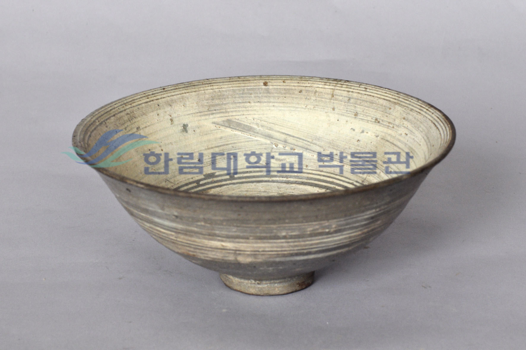 분청사기귀얄무늬대접_워터마크 2023.jpg 이미지